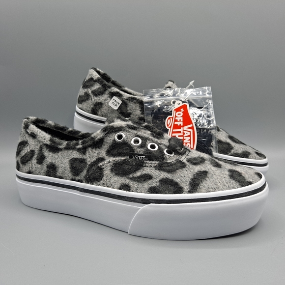 New Vans Authentic Platform 2.0 Fuzzy Snow Leopard Faux Fur True White Women 5.5 - Picture 1 of 11